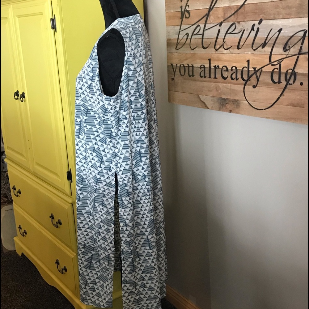 Light and springy vest-LuLaRoe Joy